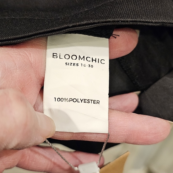 116 - Bloomchic Double Button Jacket with belt, size 22-24 - Picture 12 of 12